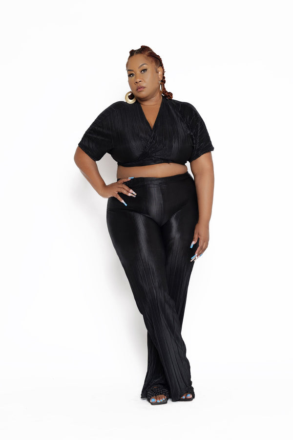 Plus Size "You ComPleat Me" Wide Leg Crinkle Pant Set -Black