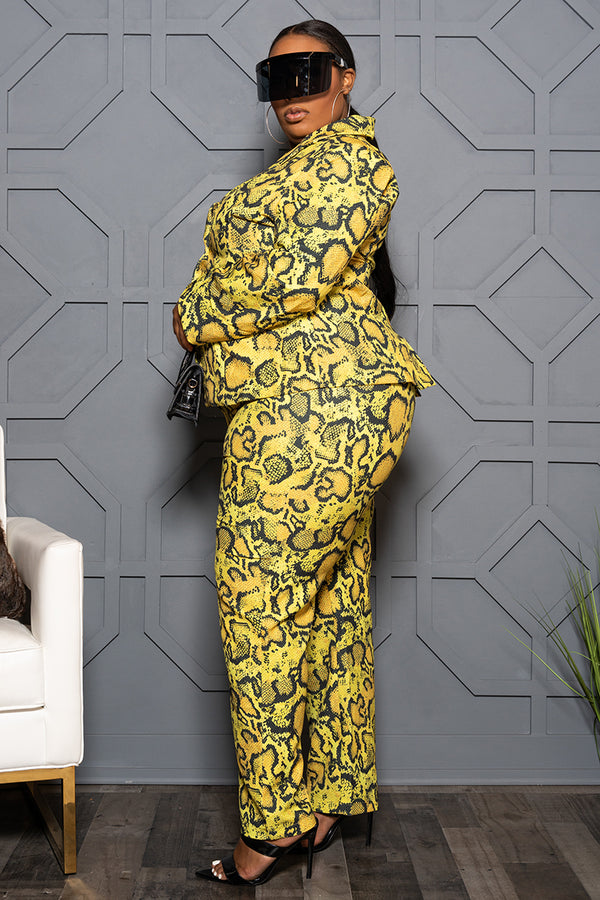 Plus Size "Venom" Snakeskin Suit - Yellow